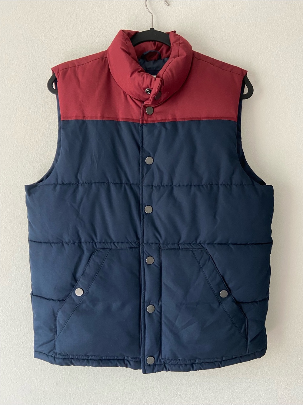 Old Navy Navy Burgundy Colorblock Puffer Vest Size Medium